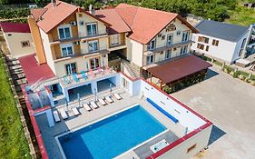 Pensiunea Petra- Clisura Dunarii